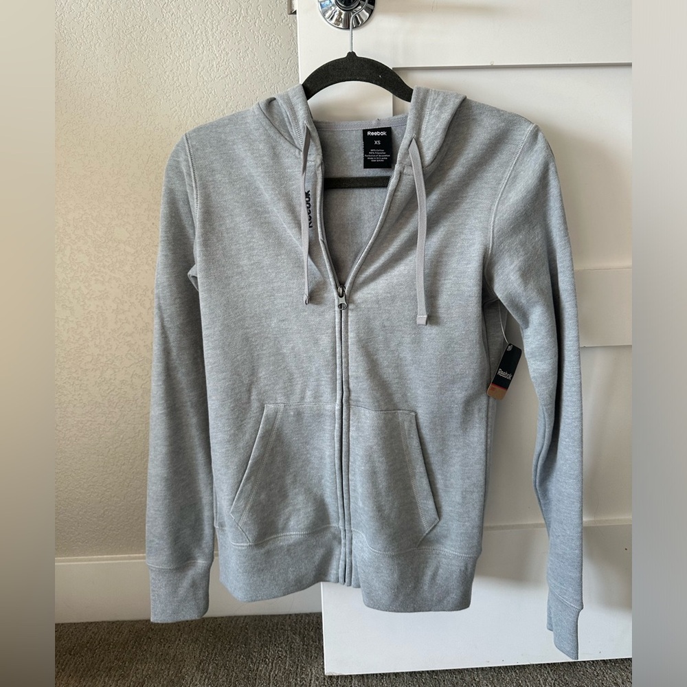 NWT Women’s Reebok Zip Up Hoodie Sweater - Light Grey - xSmall - Picture 2 of 7